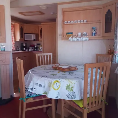 キャンプ場 Mobil Front De ポールバイユ