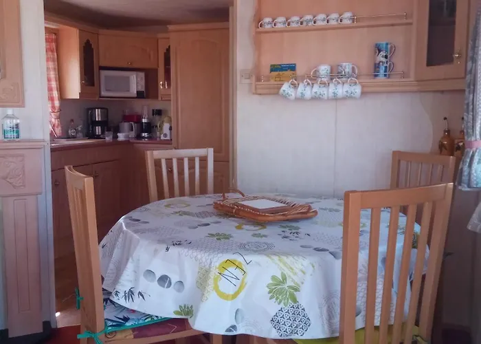 Campsite Mobil Front De Portbail